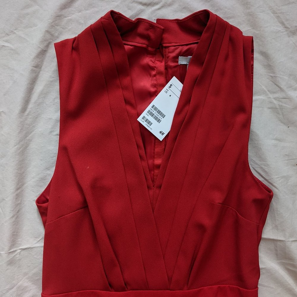 NWT Red HM Minimalist Cocktail Dress Size 4